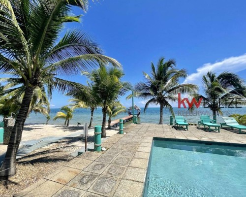 Seafront Resort with Pool/Pier/Restaurant/Bar, Placencia Road