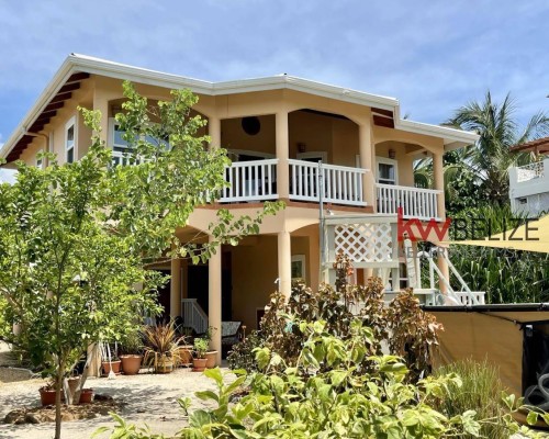 1559 Placencia Rd
