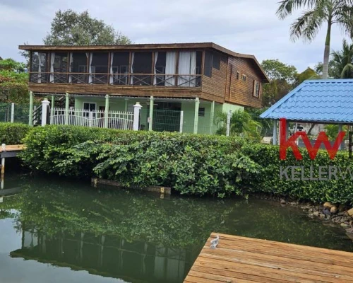 4 Bedroom/3 Bath Waterfront Home