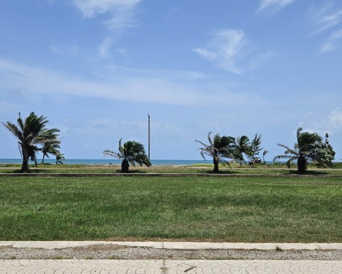 Sea view lot in gated community