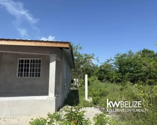 Unfinished Home in Carmelita